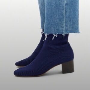 Everlane Navy Reknit Glove Boots Size 7.5